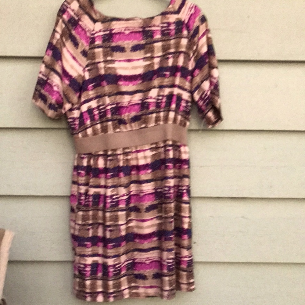 Beautiful dress banana republic size 12 with pockets!